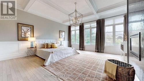 16 Claridge Drive, Richmond Hill, ON - Indoor Photo Showing Bedroom