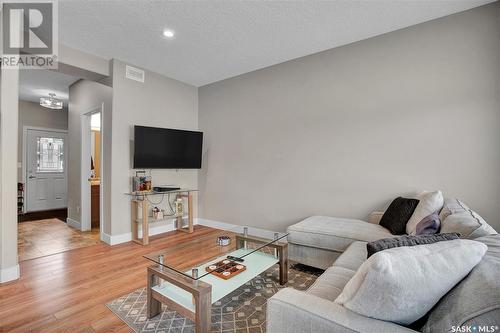 31 115 Veltkamp Crescent, Saskatoon, SK - Indoor Photo Showing Living Room