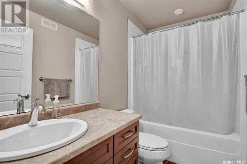 31 115 Veltkamp Crescent, Saskatoon, SK - Indoor Photo Showing Bathroom