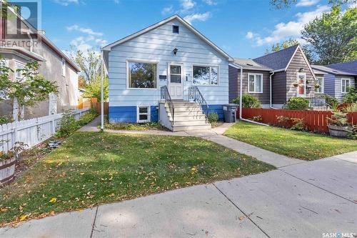 616 32Nd Street W, Saskatoon, SK - Outdoor With Facade