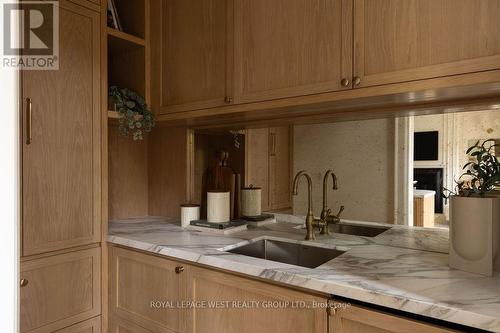 21 Kirk Bradden Road W, Toronto, ON - Indoor Photo Showing Kitchen