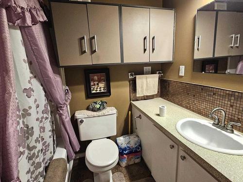 62 Jackson Crescent, Marathon, ON - Indoor Photo Showing Bathroom