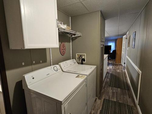 62 Jackson Crescent, Marathon, ON - Indoor Photo Showing Laundry Room