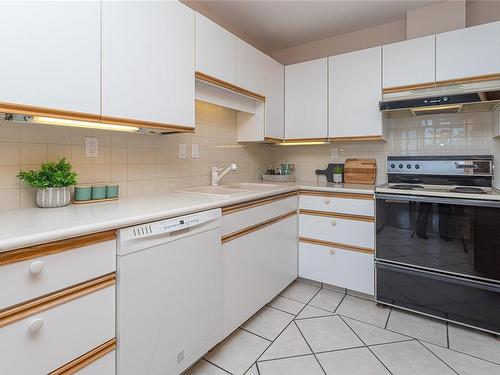 403-670 Dallas Rd, Victoria, BC - Indoor Photo Showing Kitchen