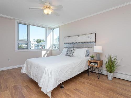 403-670 Dallas Rd, Victoria, BC - Indoor Photo Showing Bedroom