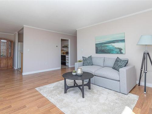 403-670 Dallas Rd, Victoria, BC - Indoor Photo Showing Living Room