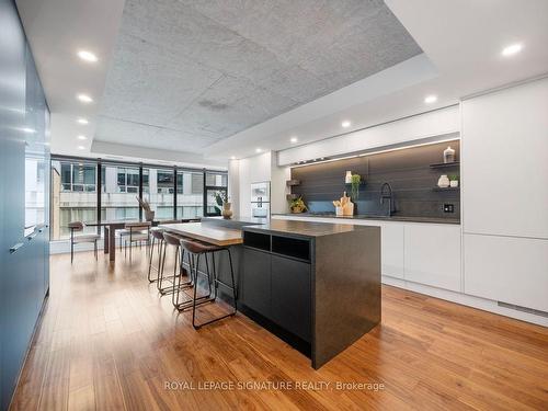 Ph2-533 Richmond St W, Toronto, ON - Indoor Photo Showing Kitchen