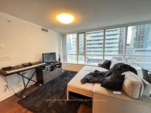 1510-295 Adelaide St W, Toronto, ON - Indoor Photo Showing Other Room