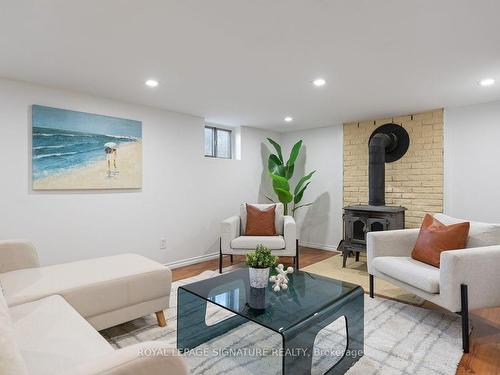 46 Shangarry Dr, Toronto, ON - Indoor Photo Showing Living Room