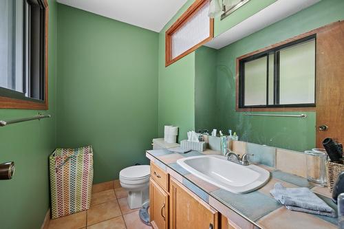 2949 Sandstone Crescent, West Kelowna, BC - Indoor Photo Showing Bathroom