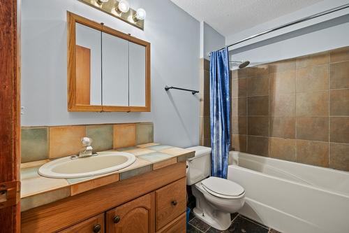 2949 Sandstone Crescent, West Kelowna, BC - Indoor Photo Showing Bathroom