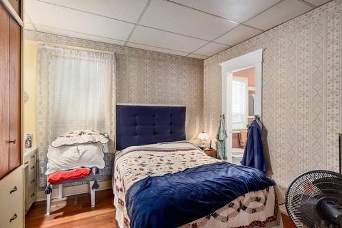 795 Lawson Avenue, Kelowna, BC - Indoor Photo Showing Bedroom