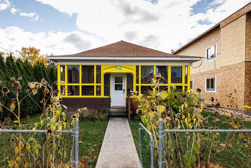 795 Lawson Avenue, Kelowna, BC - Outdoor