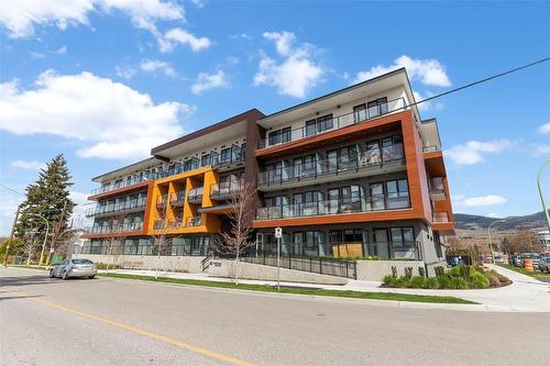 210-345 Dougall Road, Kelowna, BC - Outdoor With Facade