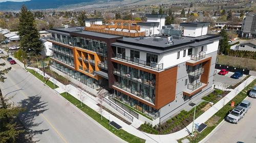 210-345 Dougall Road, Kelowna, BC - Outdoor With View