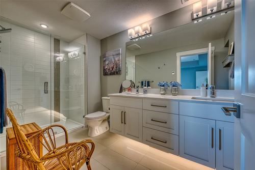 14-2161 Upper Sundance Drive, West Kelowna, BC - Indoor Photo Showing Bathroom