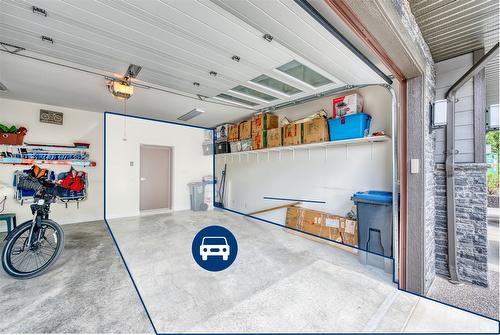 14-2161 Upper Sundance Drive, West Kelowna, BC - Indoor Photo Showing Garage