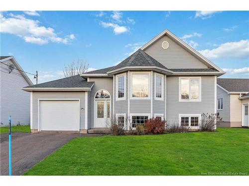 355 Twin Oaks Dr, Moncton, NB 