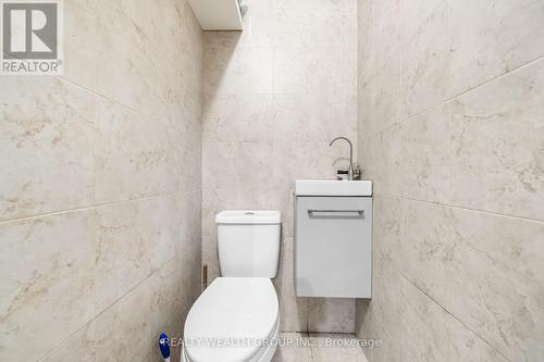 5 Pynford Crescent, Toronto, ON - Indoor Photo Showing Bathroom