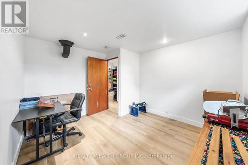 5 Pynford Crescent, Toronto, ON - Indoor Photo Showing Other Room