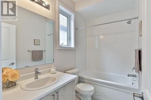 24 - 400 Finch Avenue, Pickering, ON - Indoor Photo Showing Bathroom