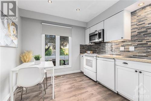 34 Rickey Place, Kanata, ON - Indoor Photo Showing Kitchen With Double Sink