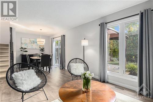 34 Rickey Place, Kanata, ON - Indoor Photo Showing Living Room