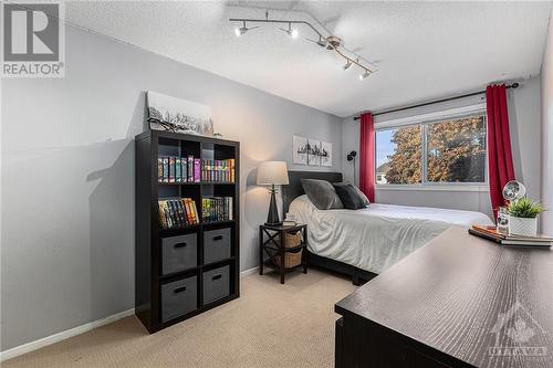 34 Rickey Place, Kanata, ON - Indoor Photo Showing Bedroom