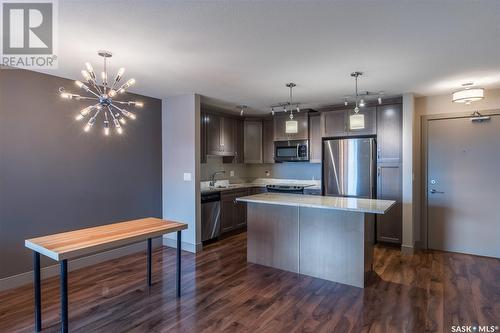 305 115 Willowgrove Crescent, Saskatoon, SK - Indoor Photo Showing Kitchen With Stainless Steel Kitchen With Upgraded Kitchen