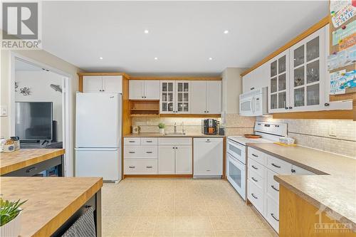 2951 Riverside Drive Unit#703, Ottawa, ON - Indoor Photo Showing Kitchen