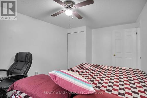 83 - 320 Westminster Avenue, London, ON - Indoor Photo Showing Bedroom