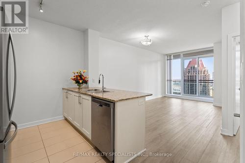 2501 - 4070 Confederation Parkway, Mississauga, ON - Indoor Photo Showing Kitchen With Double Sink