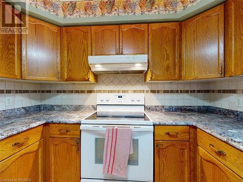 775 21St Street A E, Owen Sound, ON - Indoor Photo Showing Kitchen