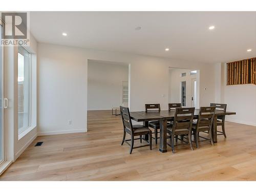 1085 Aubrey Road, West Kelowna, BC - Indoor Photo Showing Dining Room