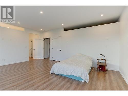 1085 Aubrey Road, West Kelowna, BC - Indoor Photo Showing Bedroom