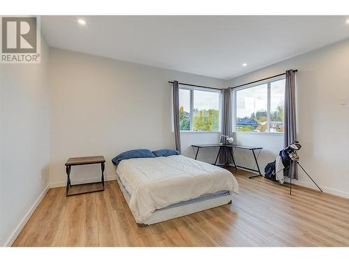 1085 Aubrey Road, West Kelowna, BC - Indoor Photo Showing Bedroom