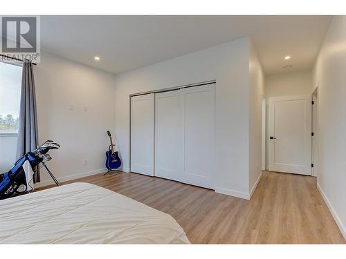 1085 Aubrey Road, West Kelowna, BC - Indoor Photo Showing Bedroom