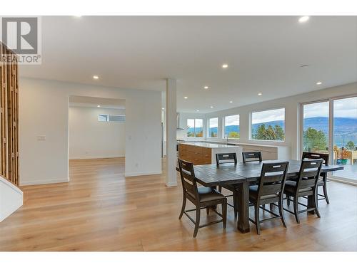 1085 Aubrey Road, West Kelowna, BC - Indoor Photo Showing Dining Room