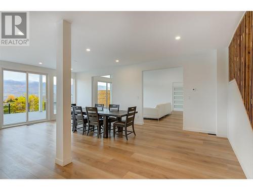 1085 Aubrey Road, West Kelowna, BC - Indoor Photo Showing Dining Room