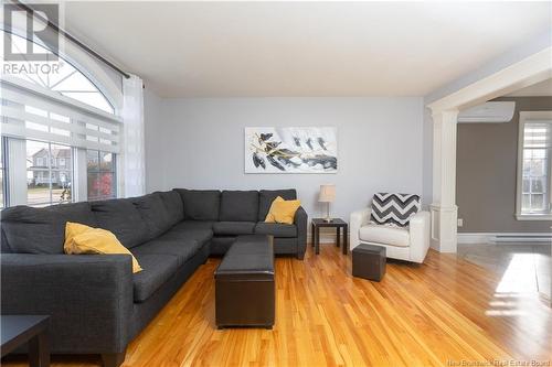 2 Thistlevale Drive, Moncton, NB - Indoor Photo Showing Living Room