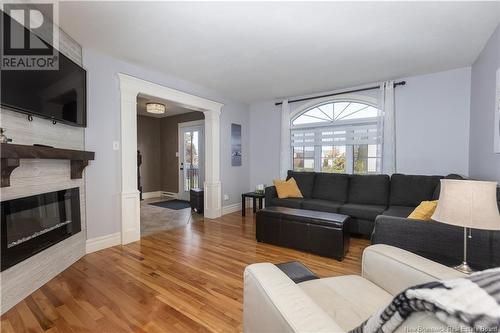 2 Thistlevale Drive, Moncton, NB - Indoor Photo Showing Living Room With Fireplace