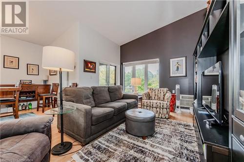 181 David Street Unit# 4A, Kitchener, ON - Indoor Photo Showing Living Room