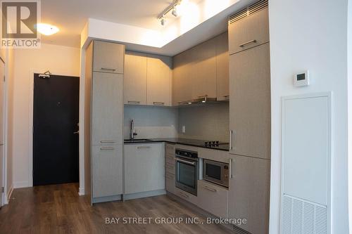 2915 - 87 Peter Street, Toronto, ON - Indoor Photo Showing Kitchen