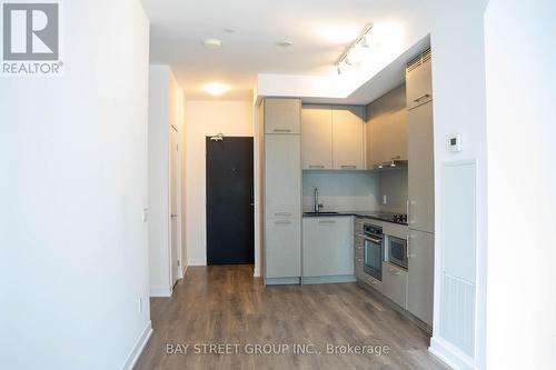 2915 - 87 Peter Street, Toronto, ON - Indoor Photo Showing Kitchen