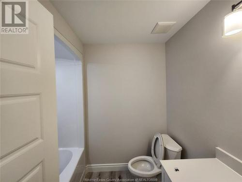 2446 Lambton Street, Windsor, ON - Indoor Photo Showing Bathroom