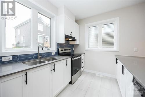 261 Surface Lane, Ottawa, ON - Indoor Photo Showing Kitchen With Double Sink