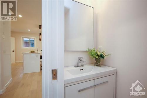 610 Alesther Street Unit#A, Ottawa, ON - Indoor Photo Showing Bathroom