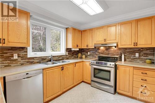 1505 Forest Valley Drive, Ottawa, ON - Indoor Photo Showing Kitchen With Double Sink