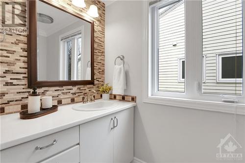 1505 Forest Valley Drive, Ottawa, ON - Indoor Photo Showing Bathroom