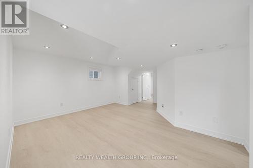 261 Seaview Heights S, East Gwillimbury, ON - Indoor Photo Showing Other Room